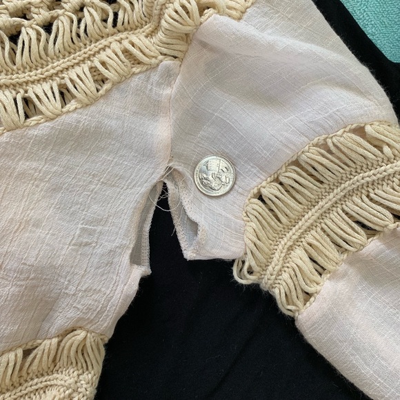 Top - Picture 2 of 4